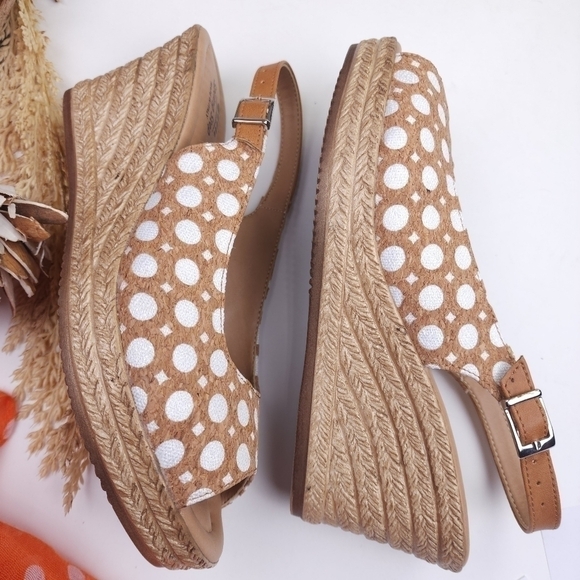 Soft Spots White Tan Polka-dot Mini Platform Wedge Sz 39 - Picture 8 of 12